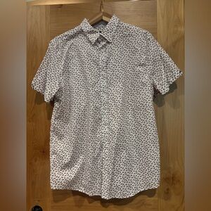 Ben Sherman White Short-Sleeve Button-Down with Pineapple Print